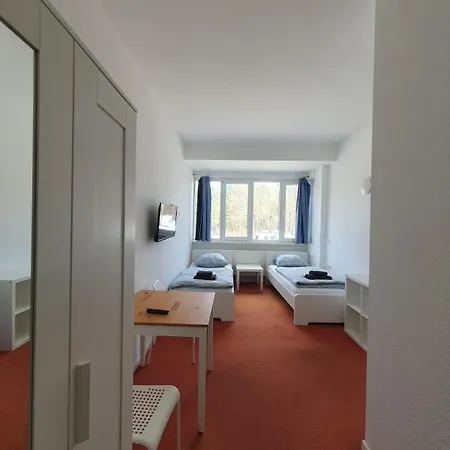 Akdeniz Guest house *